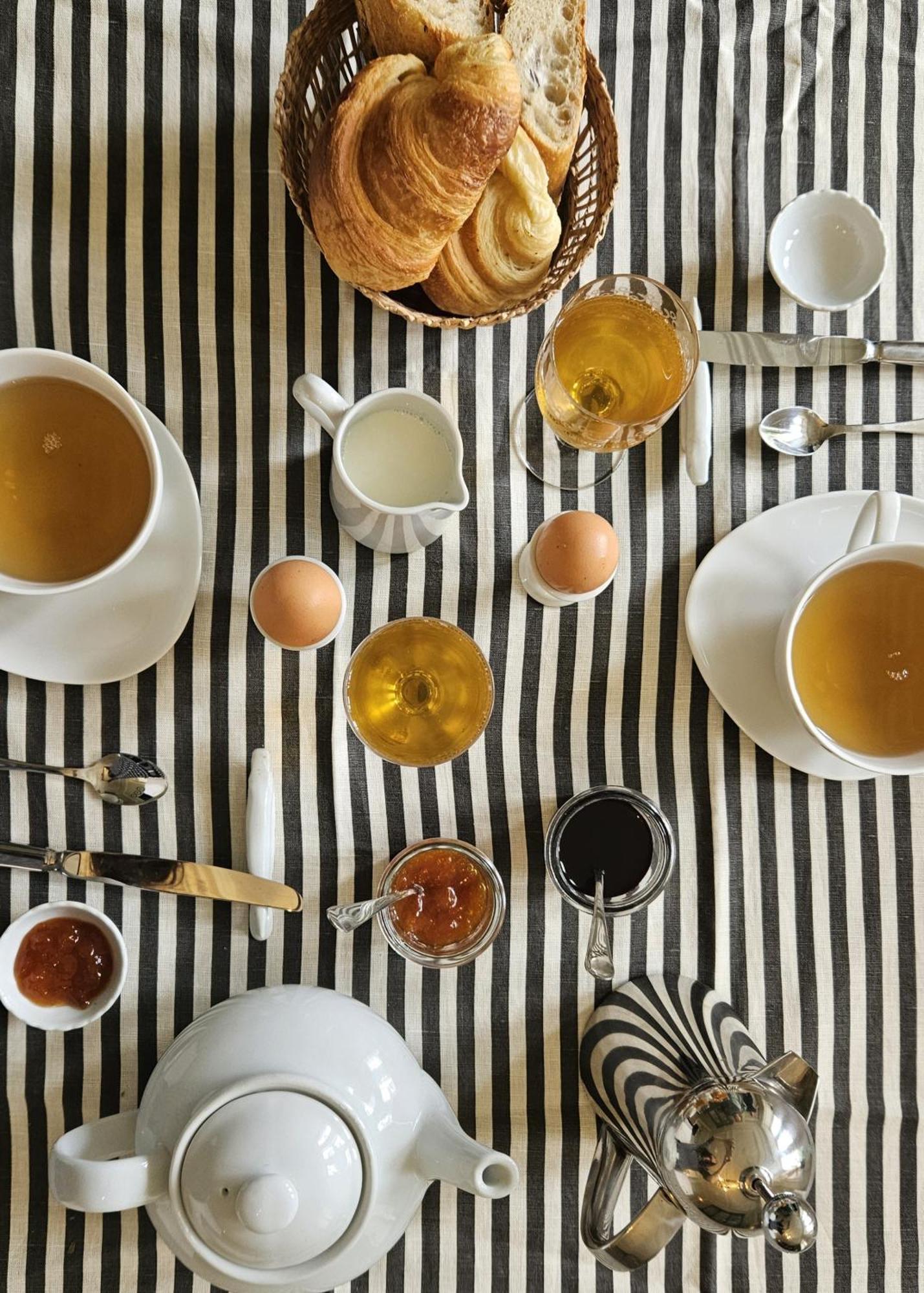 Le Prieure Barfleur Bed and Breakfast Esterno foto